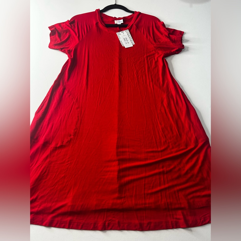 NWT LuLaRoe Medium Celia Red Short Sleeve Shirt Dress